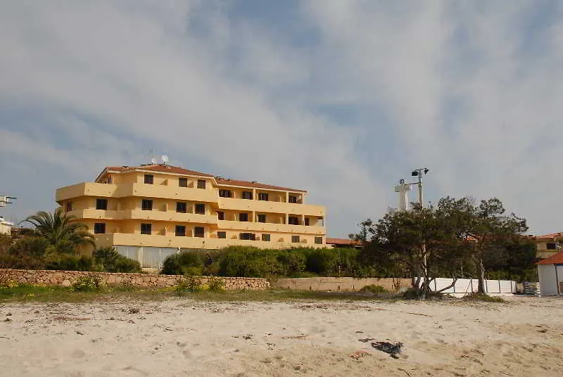 Hotel Castello Golfo Aranci 3*,